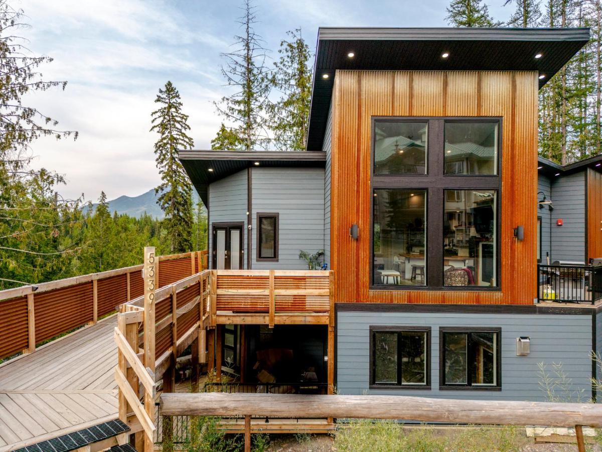 Ski In Ski Out With Huge Game Room And Hot Tub เฟอร์นี ภายนอก รูปภาพ