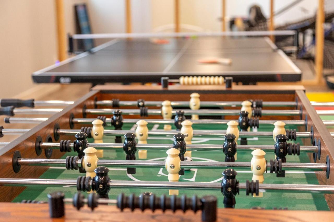 Ski In Ski Out With Huge Game Room And Hot Tub เฟอร์นี ภายนอก รูปภาพ