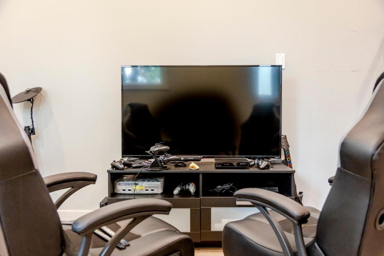 Ski In Ski Out With Huge Game Room And Hot Tub เฟอร์นี ภายนอก รูปภาพ