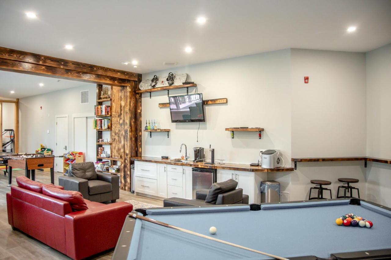Ski In Ski Out With Huge Game Room And Hot Tub เฟอร์นี ภายนอก รูปภาพ